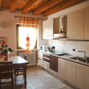 https://casale-manzoni.hotelinveneto.com