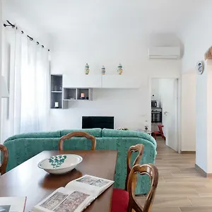 https://giardino-della-fortezza-apartment.it-tuscanyhotel.com